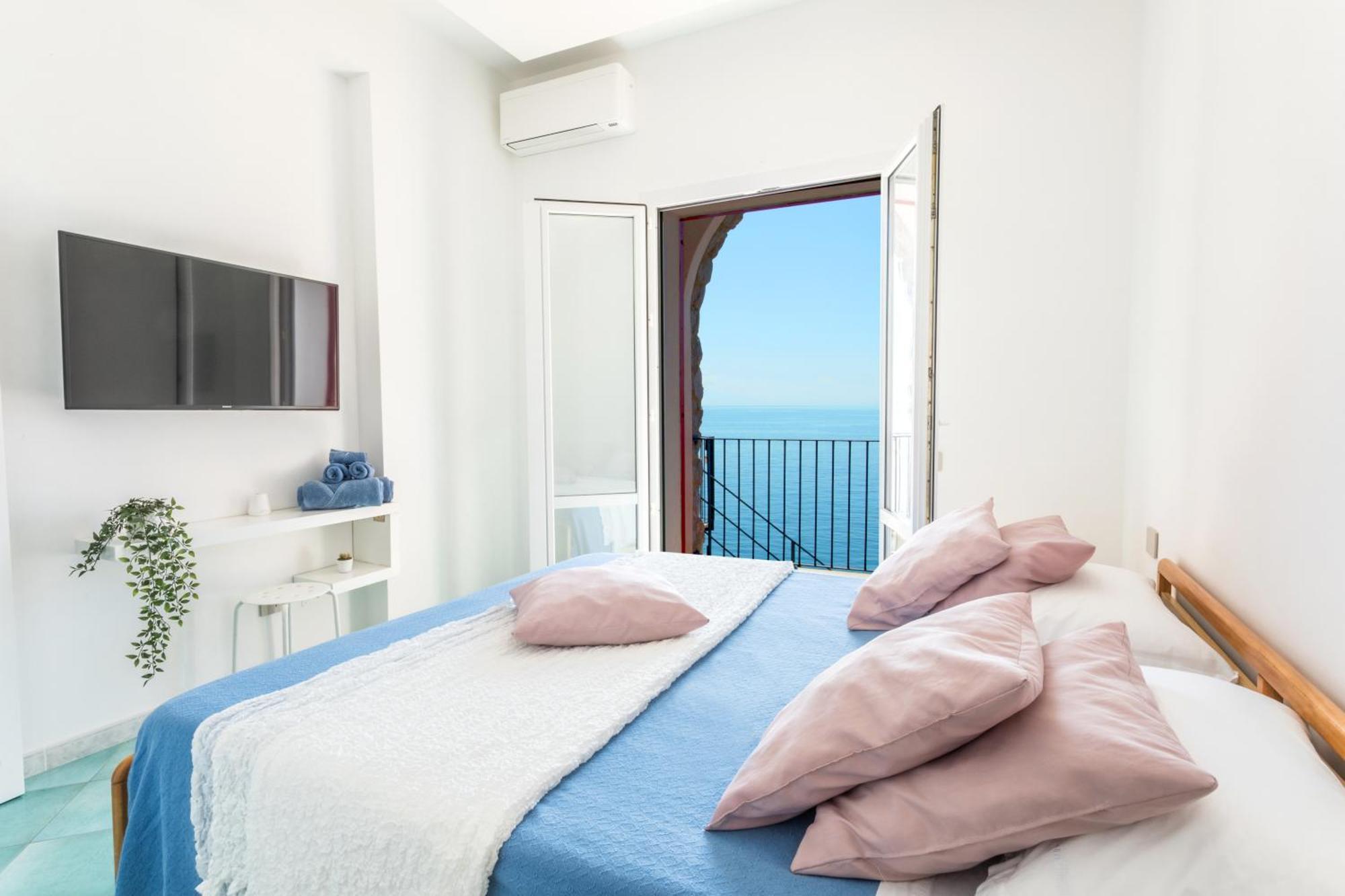 Venere - Amalfi Coast *